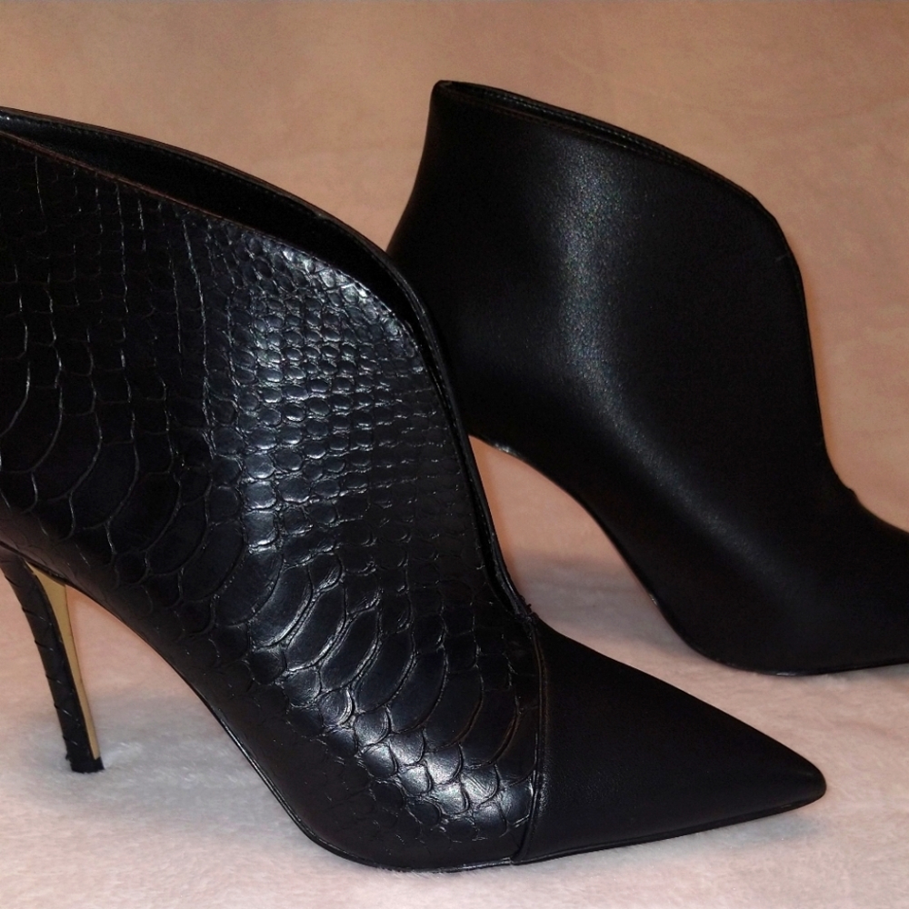 Aldo Croc Accented Booties, Sz 7